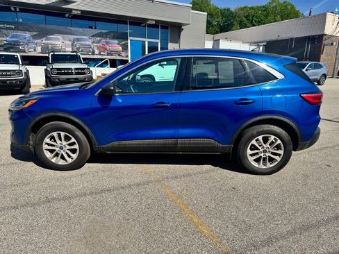 Certified 2022 Ford Escape SE AWD/4WD image 2