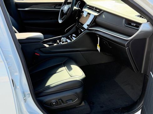 New 2026 Jeep Grand Cherokee Limited image 19