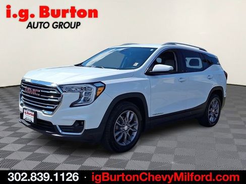 Certified 2023 GMC Terrain SLT FWD image 3