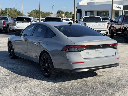 Used 2025 Honda Accord SE image 6
