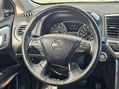 Used 2019 Nissan Pathfinder SL w/ Cargo Package image 40