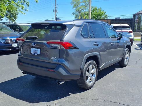Used 2021 Toyota RAV4 XLE Premium AWD/4WD image 29