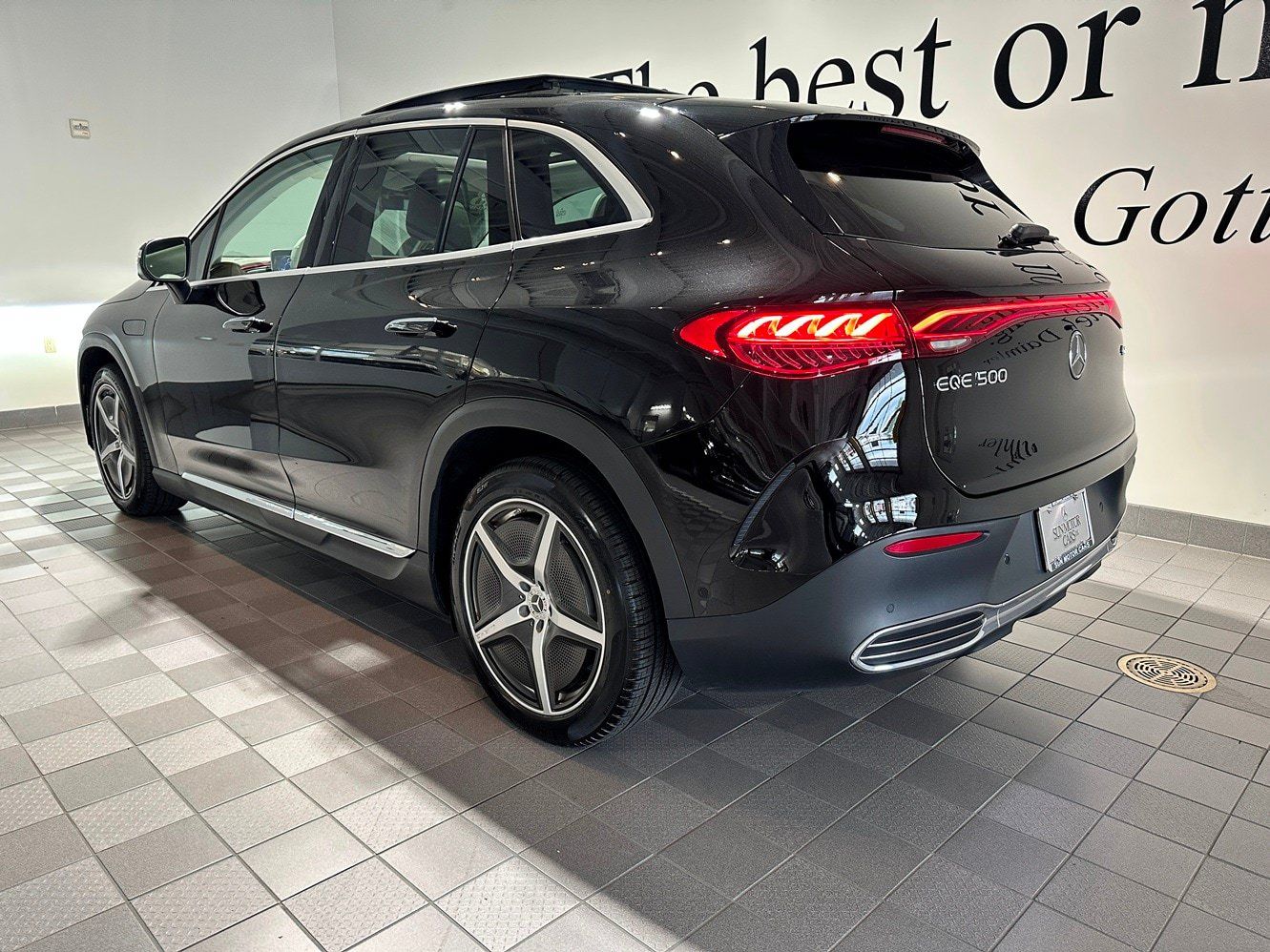 Used 2023 Mercedes-Benz EQE 500 4MATIC SUV image 6