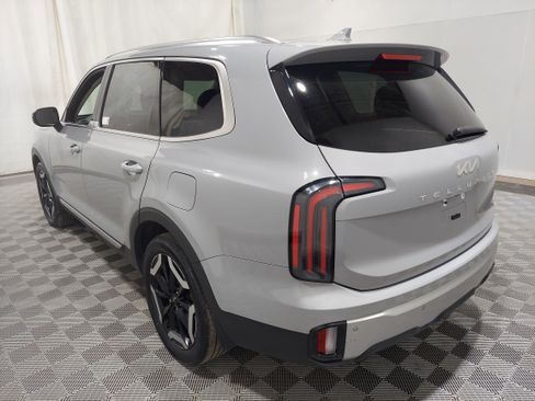 Used 2023 Kia Telluride EX AWD/4WD image 2