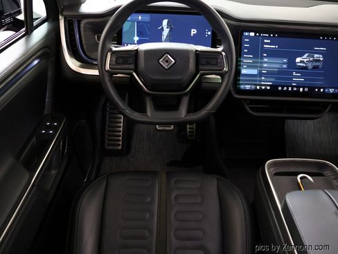 Used 2023 Rivian R1S Launch Edition image 17