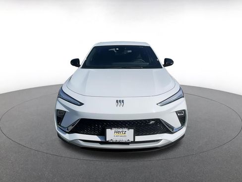 Used 2025 Buick Envista Sport Touring image 4