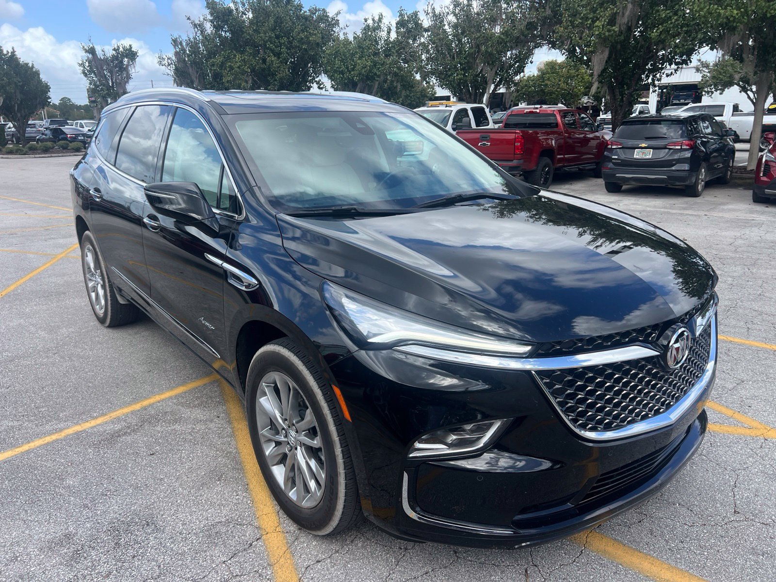 Used 2024 Buick Enclave Avenir w/ Avenir Technology Package FWD image 1