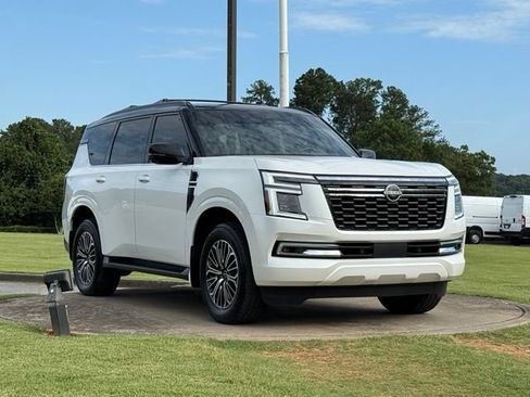 Used 2025 Nissan Armada Platinum w/ Convenience Package RWD image 1