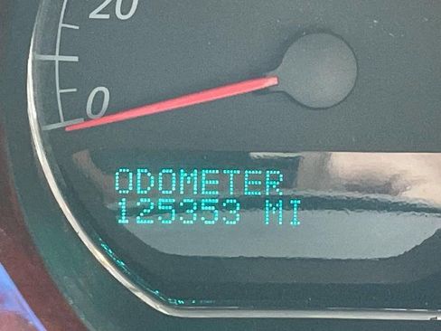 Used 2006 Buick Lucerne CX image 37