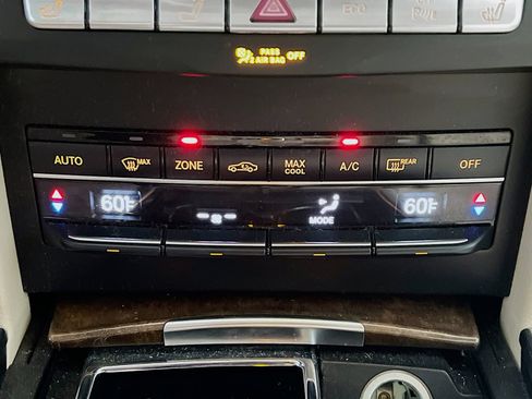 Used 2016 Mercedes-Benz E 350 4MATIC Wagon image 12