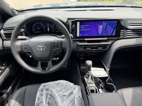 Used 2026 Toyota Camry XSE w/ Premium Package FWD image 10