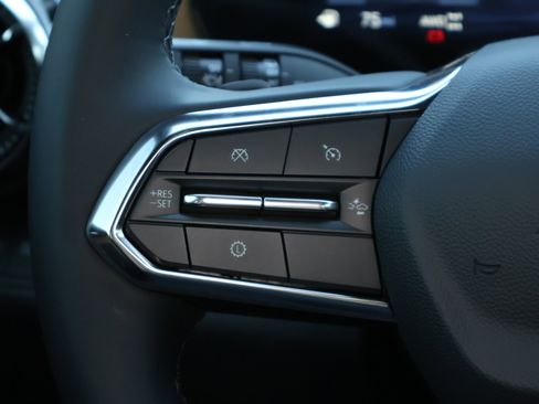 New 2026 Chevrolet Equinox ACTIV w/ Convenience Package III image 15