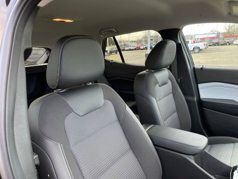 Used 2025 Chevrolet Trax LT w/ LT Convenience Package image 43