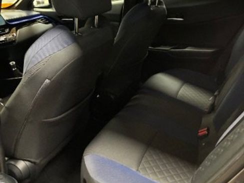 Used 2021 Toyota C-HR XLE image 28