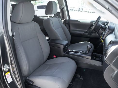 Used 2019 Toyota Tacoma SR w/ SR Convenience Package image 33