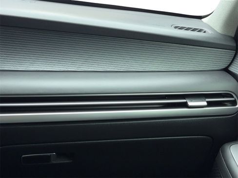 Used 2023 Hyundai Palisade Limited image 23