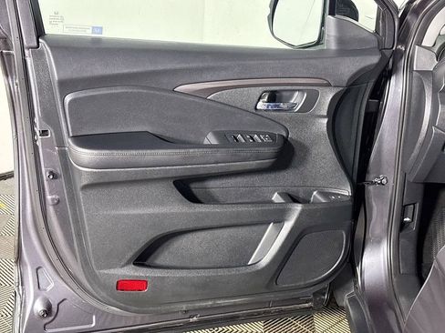 Certified 2017 Honda Pilot EX-L image 11