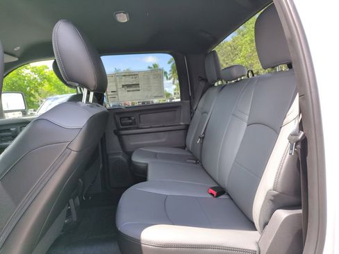 New 2026 RAM 5500 Tradesman w/ Chrome Appearance Group AWD/4WD image 13