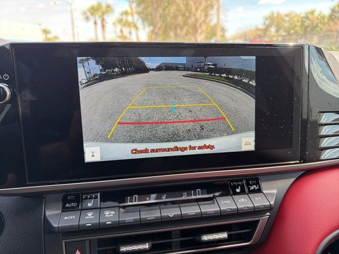 Used 2025 Toyota Camry XSE image 15