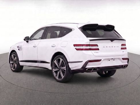 Used 2025 Genesis GV80 3.5T e-SC AWD/4WD image 3