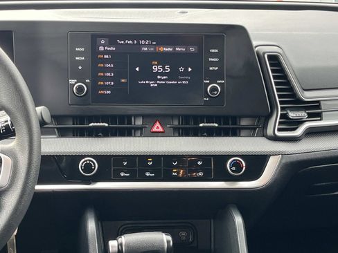 Certified 2024 Kia Sportage LX image 11