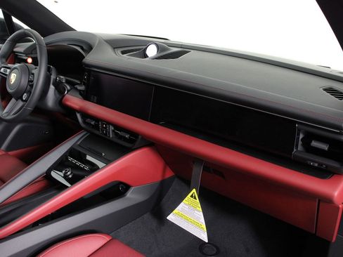 New 2026 Porsche Macan GTS Electric image 15