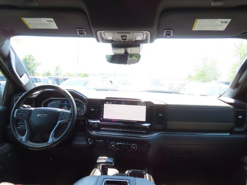 Used 2022 Chevrolet Silverado 1500 ZR2 w/ Technology Package AWD/4WD image 19