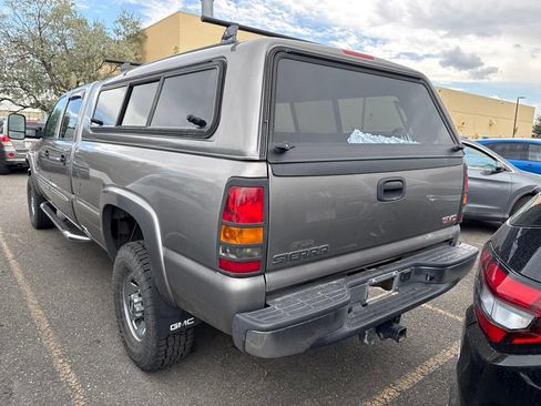 Used 2006 GMC Sierra 3500 SLT w/ Heavy-Duty Power Package AWD/4WD image 2