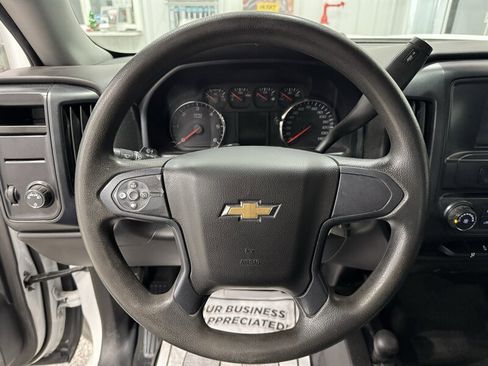 Used 2018 Chevrolet Silverado 1500 W/T w/ Trailering Package image 7