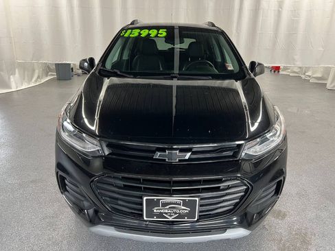 Used 2020 Chevrolet Trax LT w/ Redline Edition AWD/4WD image 2
