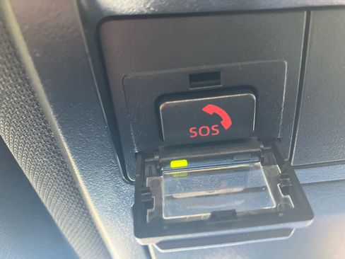 Certified 2020 Toyota Tacoma Limited image 22