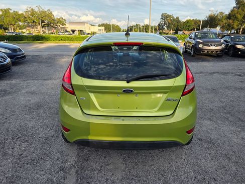 Used 2013 Ford Fiesta SE FWD image 6