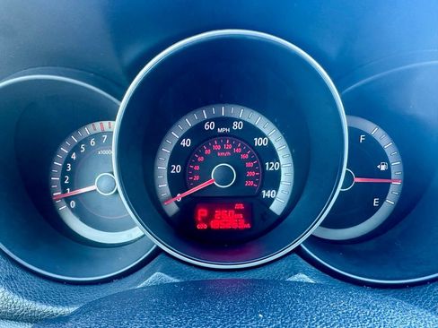 Used 2012 Kia Forte EX image 17