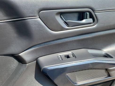Certified 2024 Nissan Pathfinder SV AWD/4WD image 15