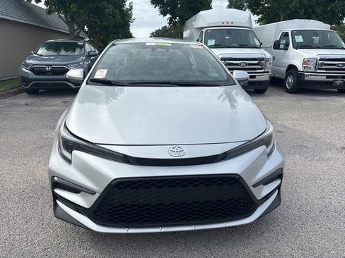 Used 2024 Toyota Corolla SE FWD image 2