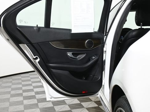 Used 2019 Mercedes-Benz C 300 4MATIC Sedan image 32