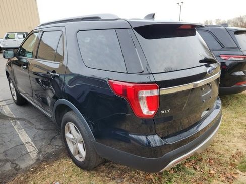 Used 2017 Ford Explorer XLT w/ Equipment Group 202A image 6