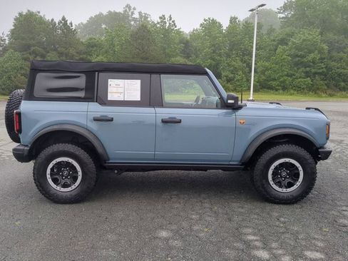 Certified 2023 Ford Bronco Badlands w/ Sasquatch Package AWD/4WD image 3