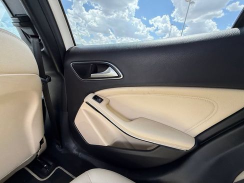 Used 2020 Mercedes-Benz GLA 250 w/ Premium Package image 20