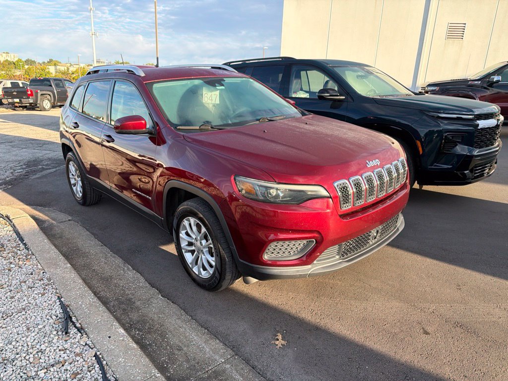 Used 2021 Jeep Cherokee Latitude AWD/4WD image 2