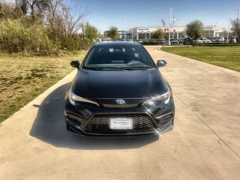 Used 2024 Toyota Corolla SE w/ SE Premium Package image 7