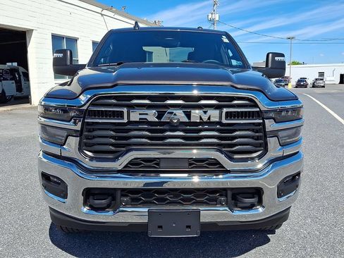 Used 2026 RAM 2500 Big Horn AWD/4WD image 2
