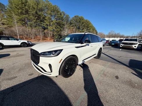 New 2026 Lincoln Aviator Reserve image 3