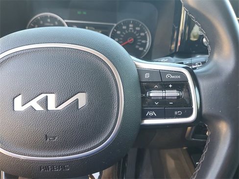 Used 2023 Kia Sorento S image 26