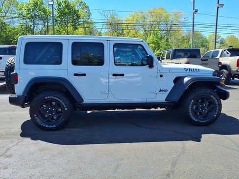Certified 2023 Jeep Wrangler Unlimited w/ Sun & Screen Package AWD/4WD image 9