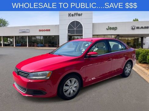 Used 2013 Volkswagen Jetta SE FWD image 1