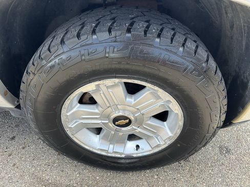 Used 2012 Chevrolet Avalanche LT AWD/4WD image 24