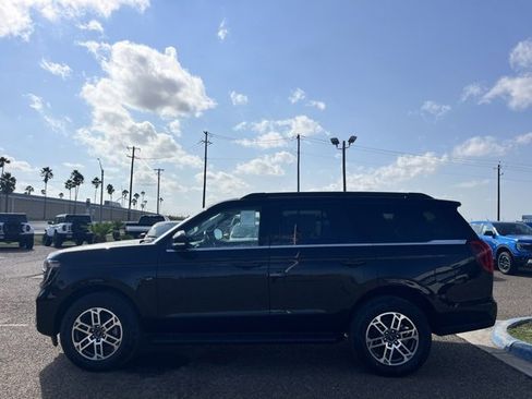 New 2025 Ford Expedition Active image 4