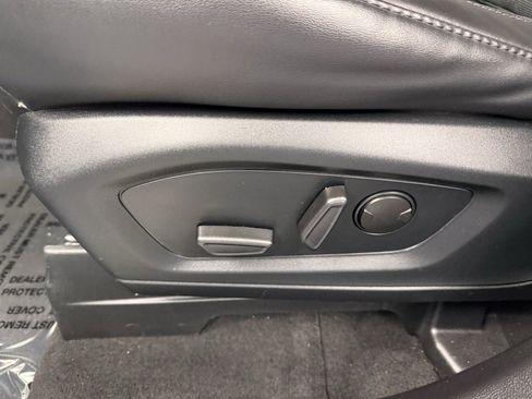 Used 2022 Ford Explorer Platinum w/ Equipment Group 601A image 39