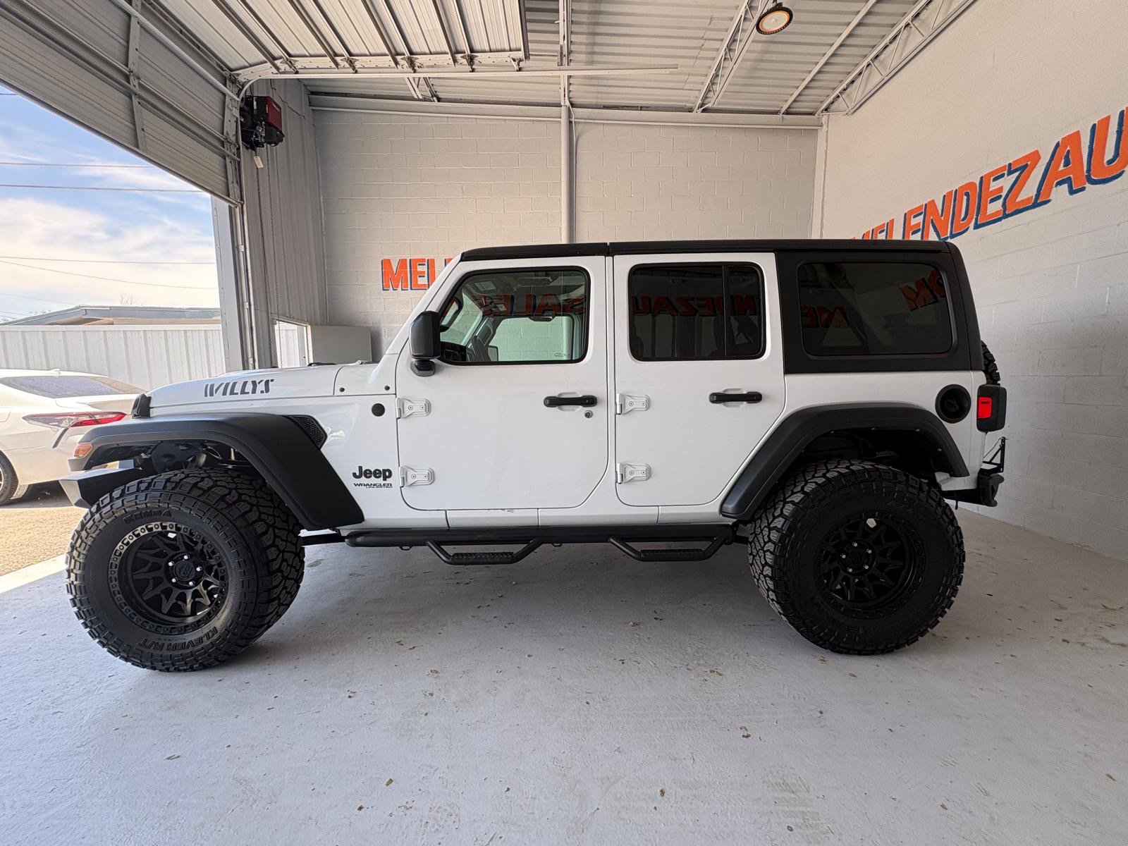 Used 2022 Jeep Wrangler Unlimited Sport AWD/4WD image 2